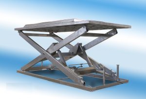 Ascensore per auto con traslatore rotante