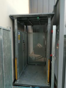 Montacarichi con persona a bordo DUO BOX Mod. PBM3S